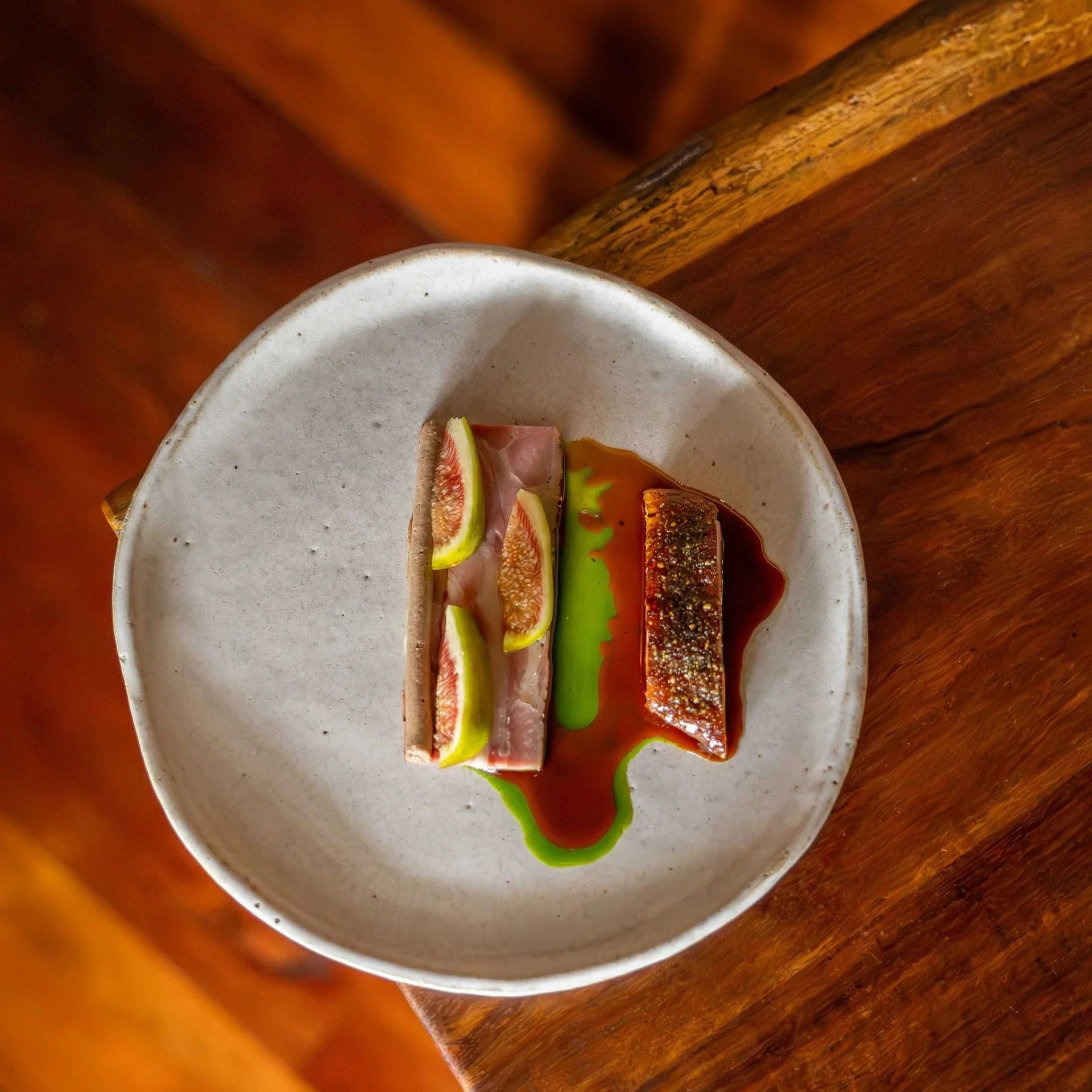 EXP. Restaurant — dishes, dining room and kitchen